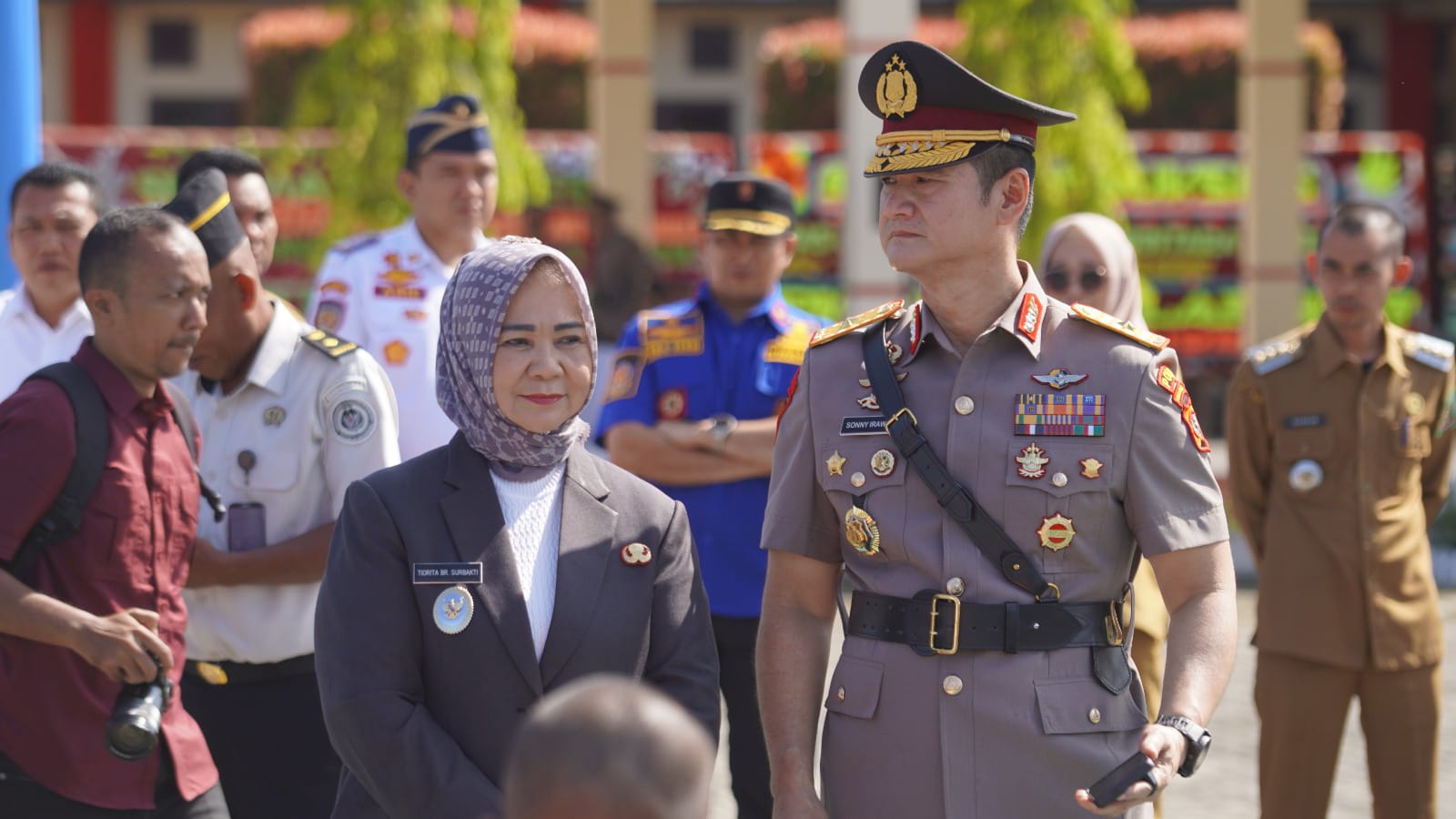 Plt. Bupati Tiorita Dorong Lahirnya Polisi Profesional dan Pengayom Masyarakat