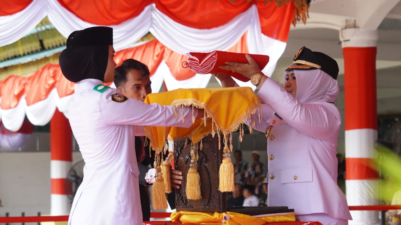 Plt. Bupati Tiorita Pimpin Detik-Detik Proklamasi HUT ke-81 RI di Langkat