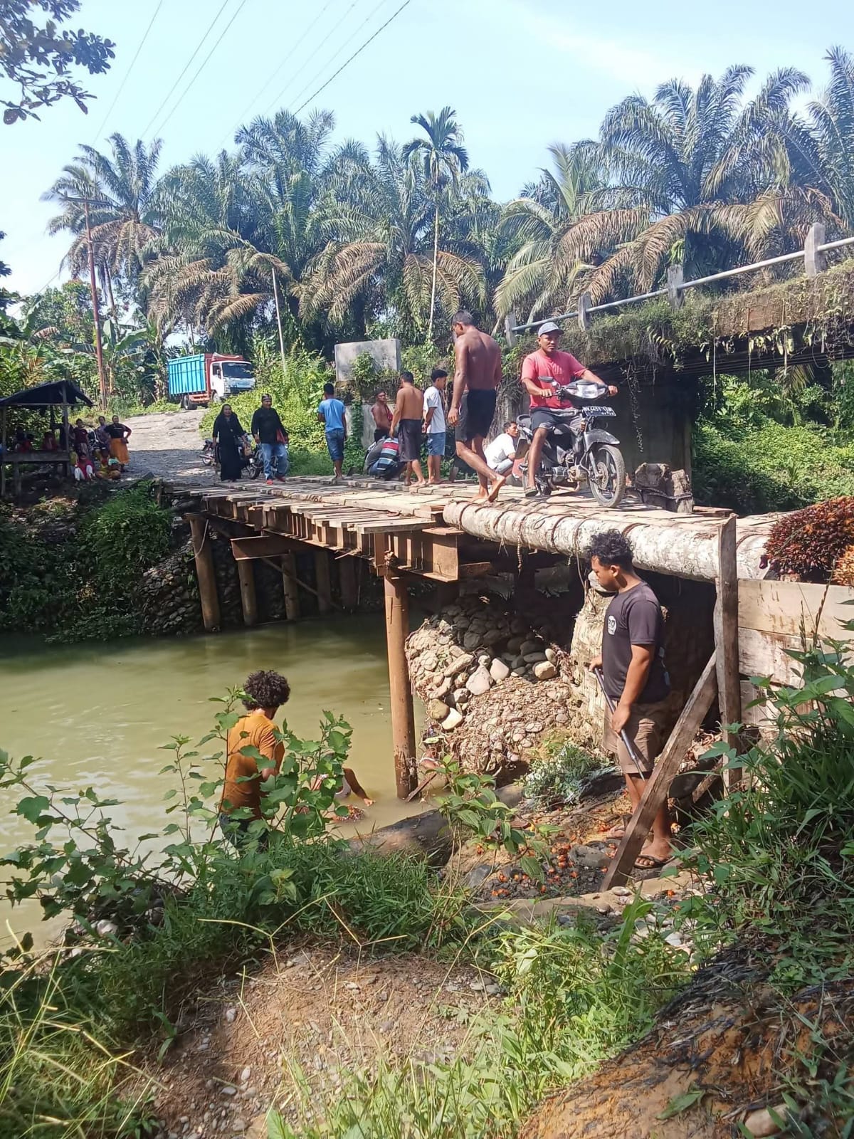 Jembatan Sei Musan Batang Serangan Rusak Parah