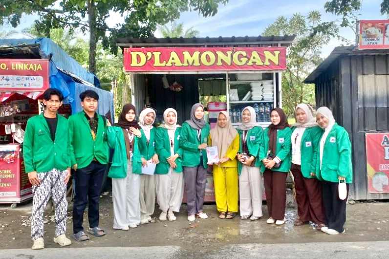 Dorong UMKM Go Digital, KKN UINSU Dampingi Pelaku Usaha Sei Bamban Buat QRIS dan Titik Google Maps