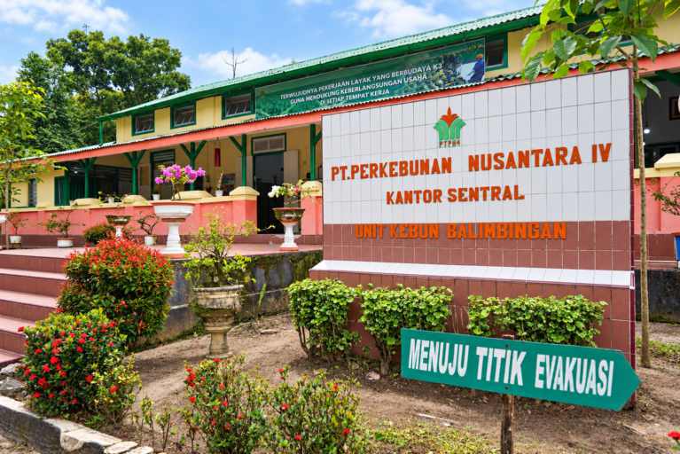 Sigap Padamkan Api, PTPN IV Regional 2 Cegah Kebakaran Meluas di Kebun Balimbingan