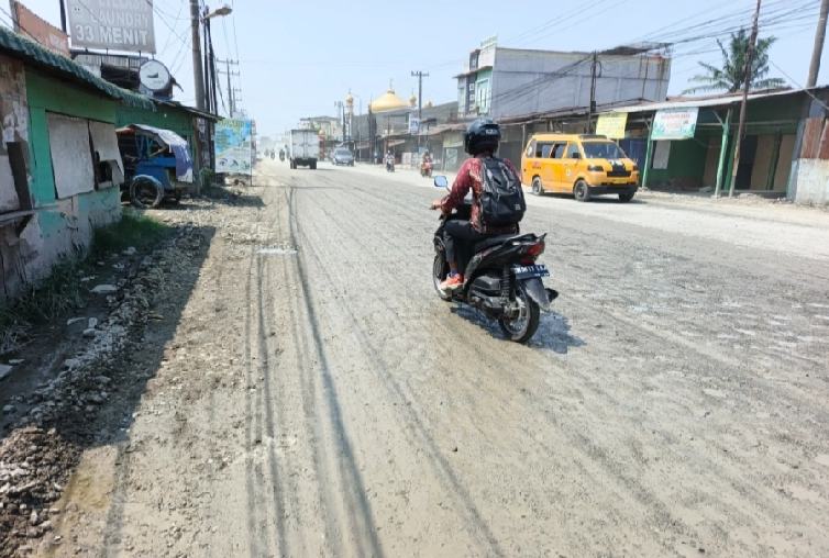 Kondisi Jalan Veteran, Pasar 9 Manunggal, Kelurahan Tanjung Mulia, Kecamatan Medan Deli