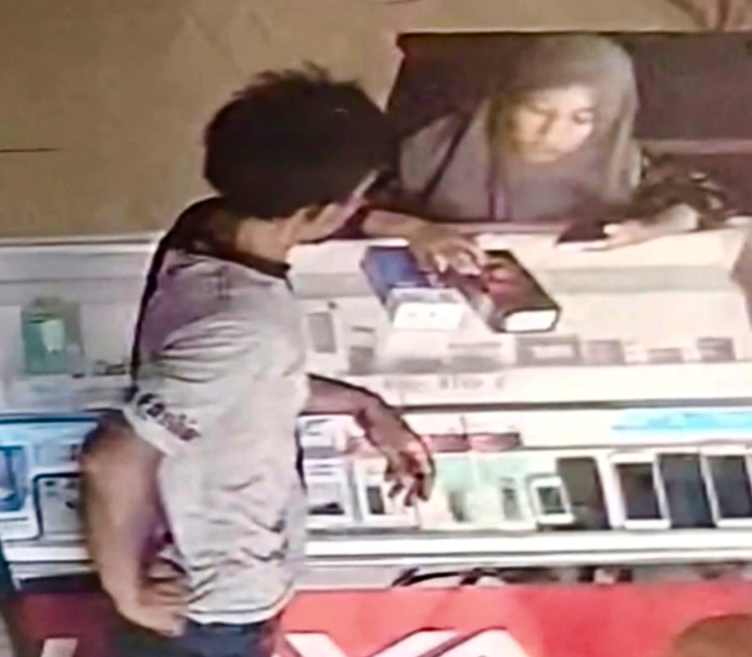 Berani! Pencurian Dua HP di Toko Ponsel Terjadi Siang Hari, Lokasi Tak Jauh dari Kantor Polisi