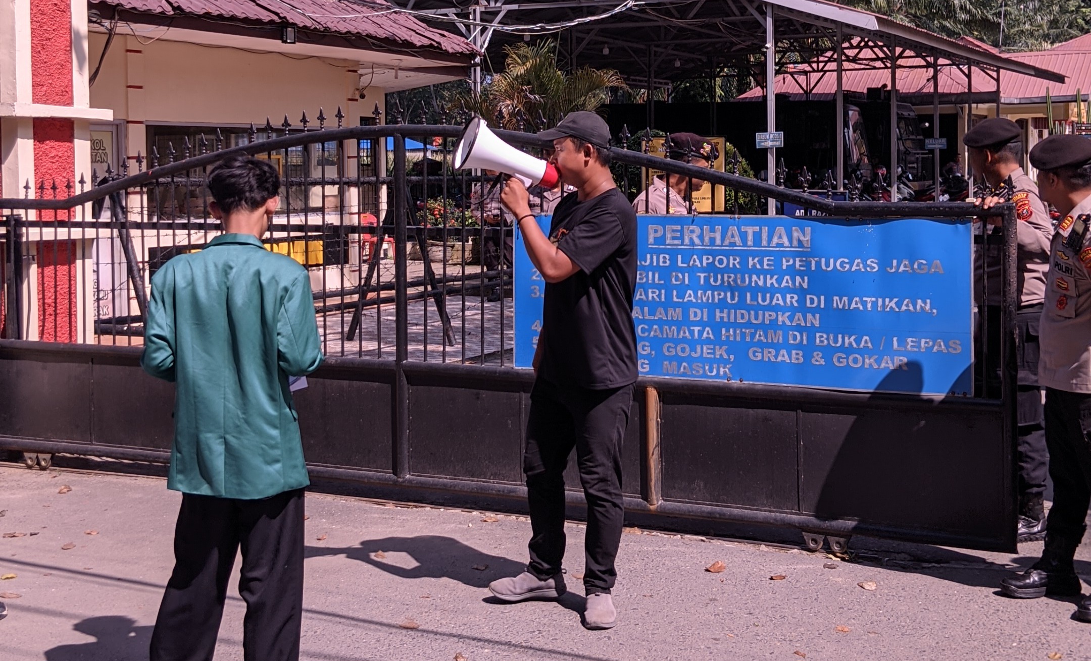 HIMMAH Dan PEMBELA Desak Kapolda Lakukan Evaluasi Kapolres Langkat 