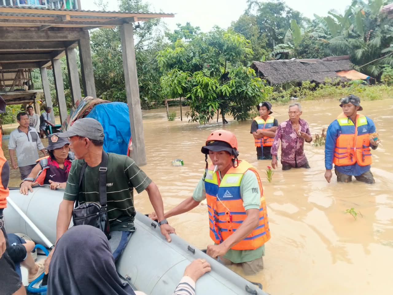 Plt. Bupati Langkat Tiorita Gerak Cepat Tangani Banjir Besitang