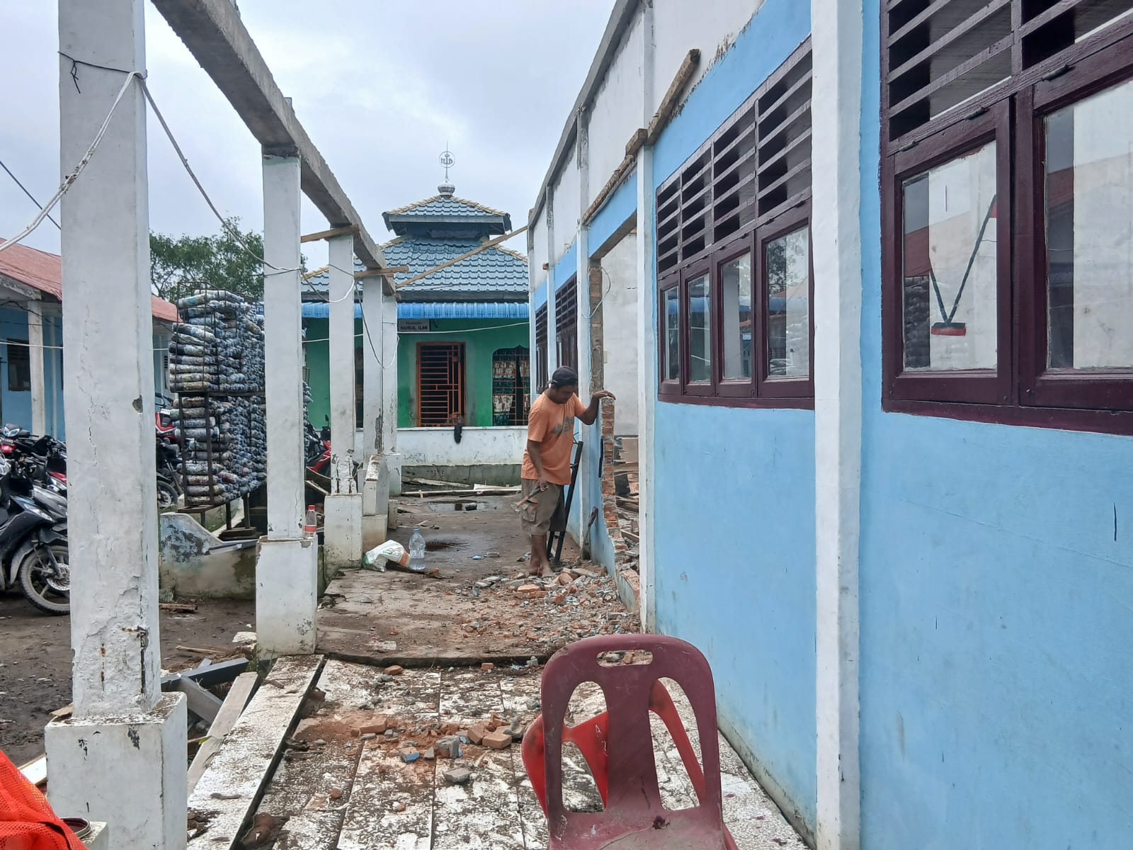 3 Hari Pengerjaan Proyek Rehabilitasi SMA Negeri 1 Kualuh Leidong Tanpa APD Dan Pengawasan 